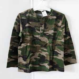 Gap Camouflage Long Sleeve Henley Tee - 4T